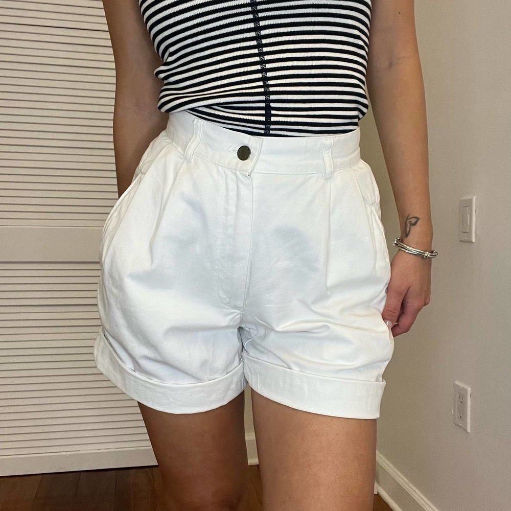 DKNY vintage Y2K cotton white shorts coastel beach mom fit